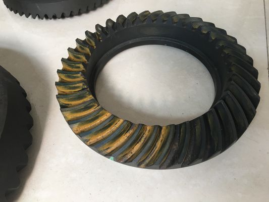 日産の螺線形の斜めギヤ クラウン歯車のピニオンの大きい直径20CrMnTiH材料